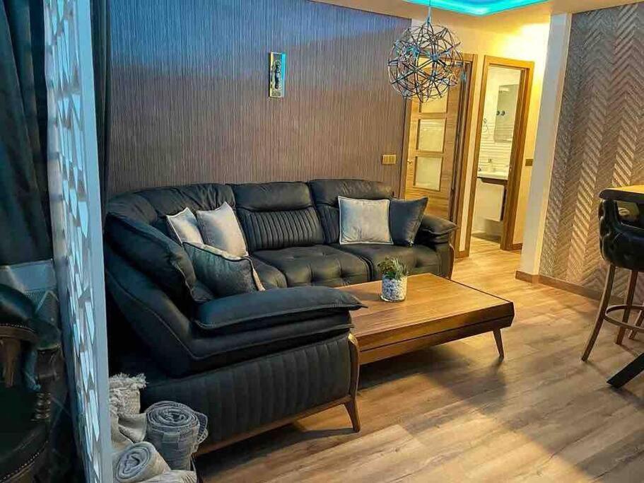 New Luxury 3-Bedroom Apartment Segovia Eksteriør bilde